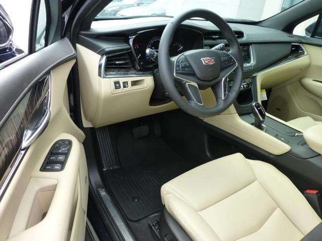 2017 Cadillac XT5 4dr SUV